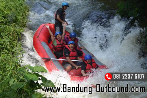 Paket Outbound Bandung 1 Hari-rafting pangalengan