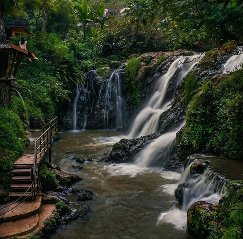 Wisata-Curug-Maribaya
