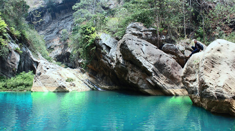 Objek Wisata Sanghyang Heuleut